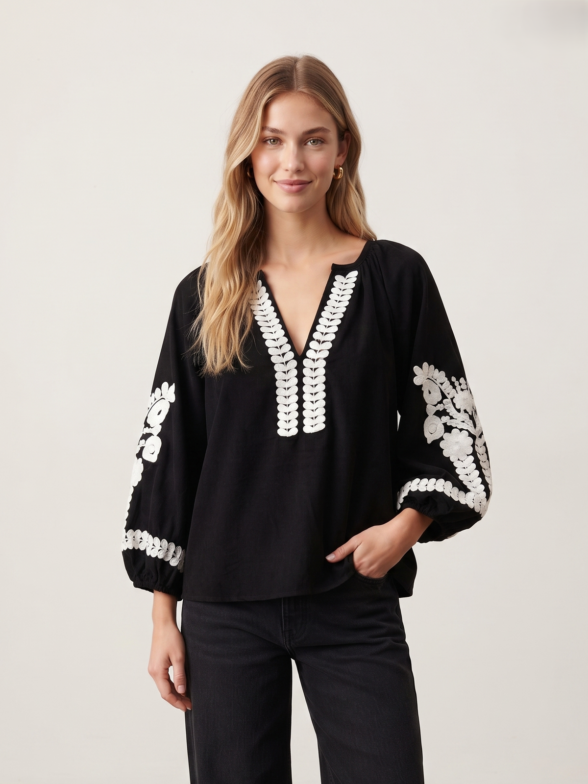 Blouse brodée manches ballons